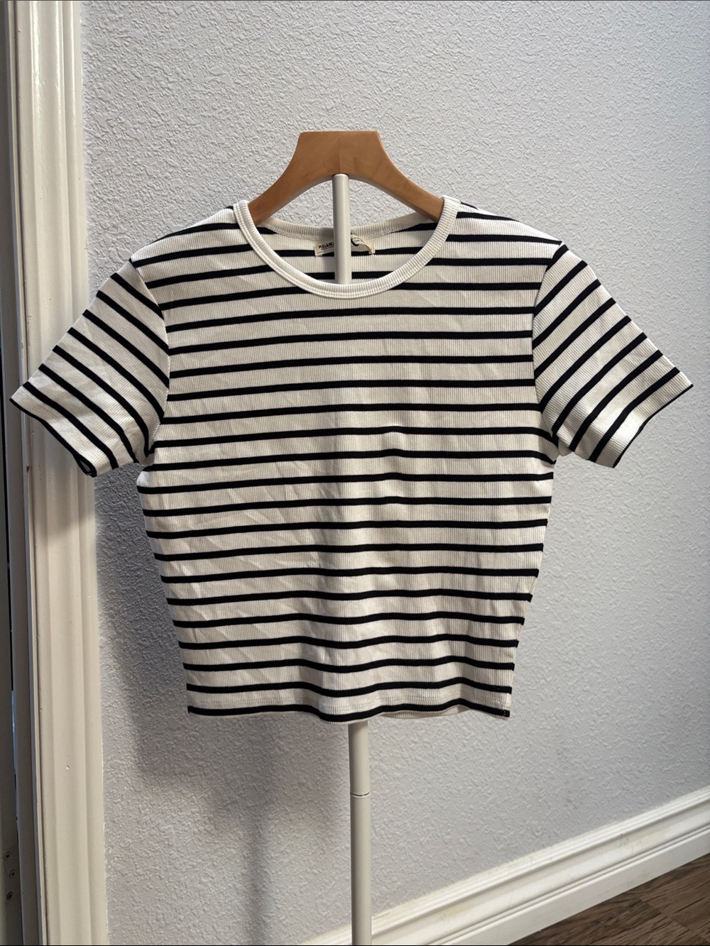 Pull&Bear Black and White Striped Short Sleeve Tee